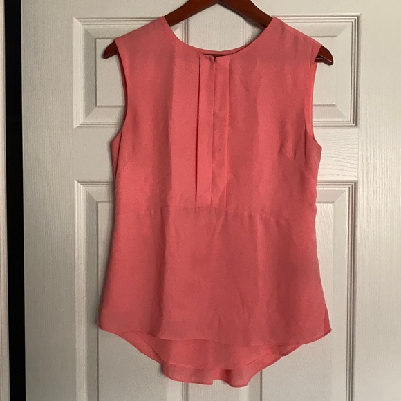 RW&CO Sleeveless top - Picture 1 of 3